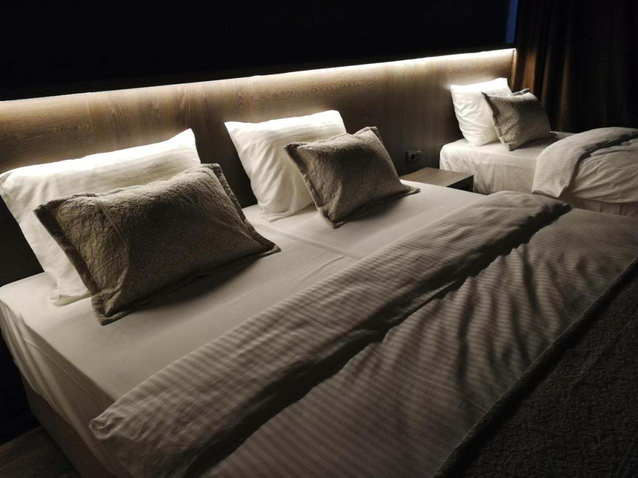 Hotel Ub Business & Wellness Ub ภายนอก รูปภาพ