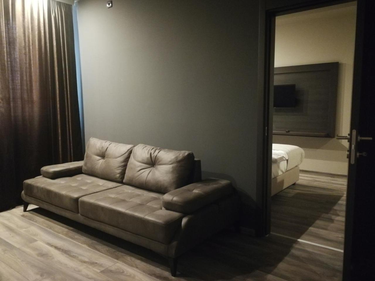Hotel Ub Business & Wellness Ub ภายนอก รูปภาพ
