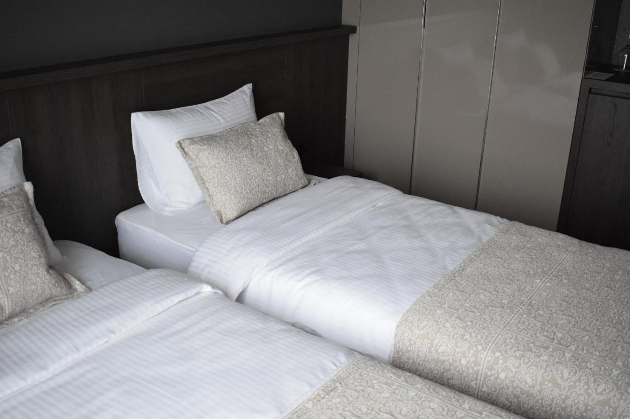 Hotel Ub Business & Wellness Ub ภายนอก รูปภาพ