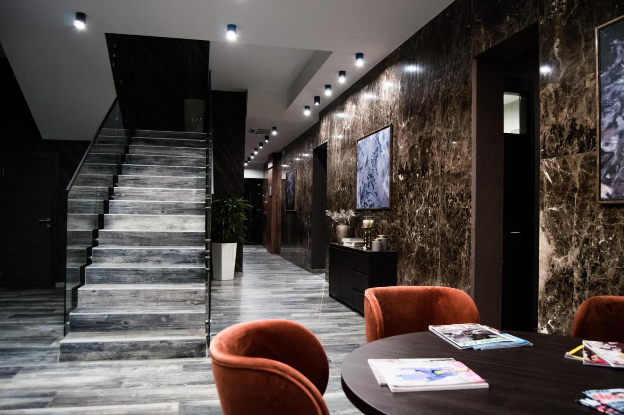 Hotel Ub Business & Wellness Ub ภายนอก รูปภาพ
