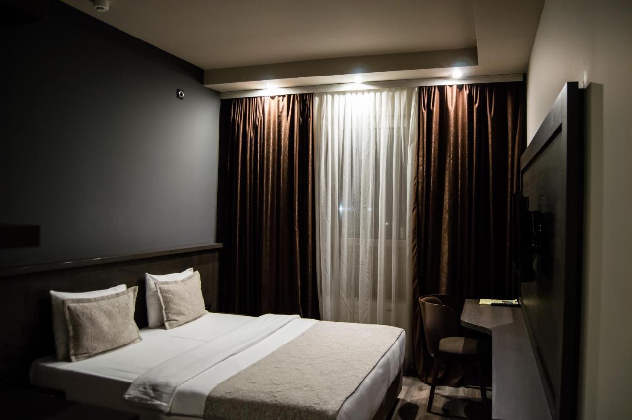 Hotel Ub Business & Wellness Ub ภายนอก รูปภาพ
