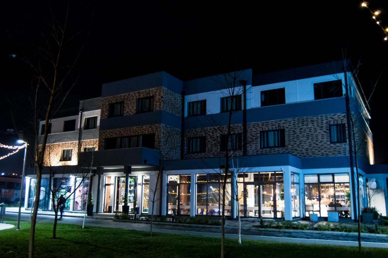 Hotel Ub Business & Wellness Ub ภายนอก รูปภาพ